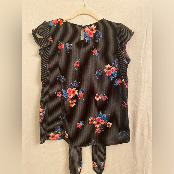 Monteau Black and White Striped Floral Blouse with Button Back and Tie on front - Picture 2 of 3